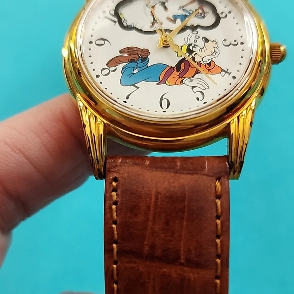 EUC Vintage Rare Disney Daydreaming Goofy Watch